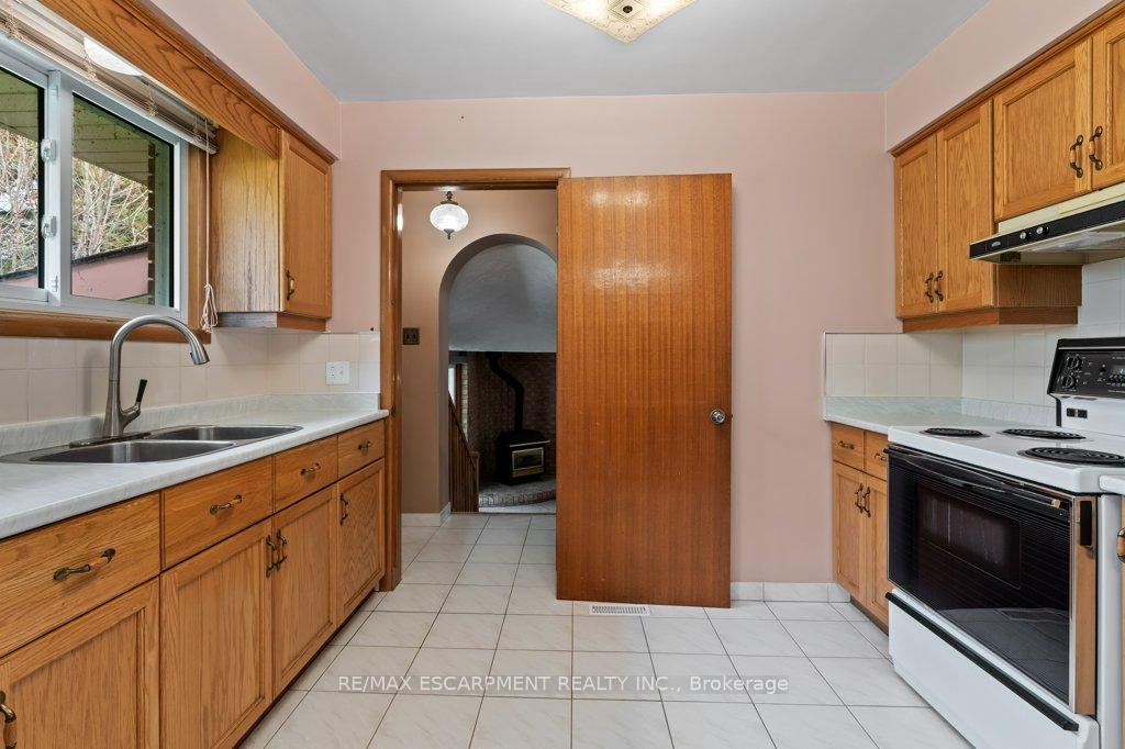 Photo 41 of 4386 Jackson Street, Lincoln, Beamsville — HOMEH