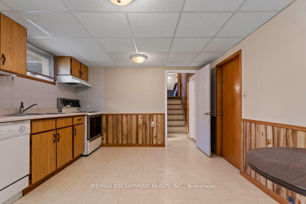 Photo 33 of 4386 Jackson Street, Lincoln, Beamsville — HOMEH