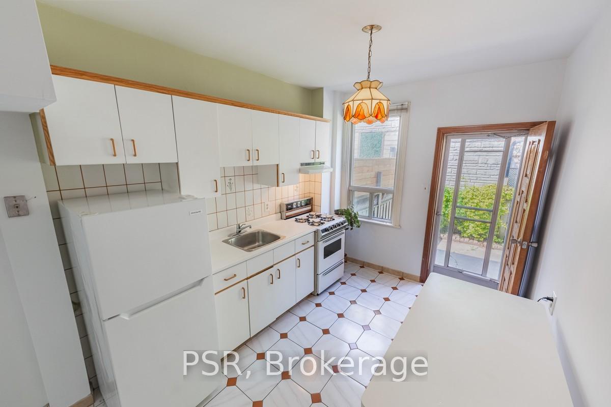 Photo 9 of 212 Brock Avenue, Toronto, Little Portugal — HOMEH