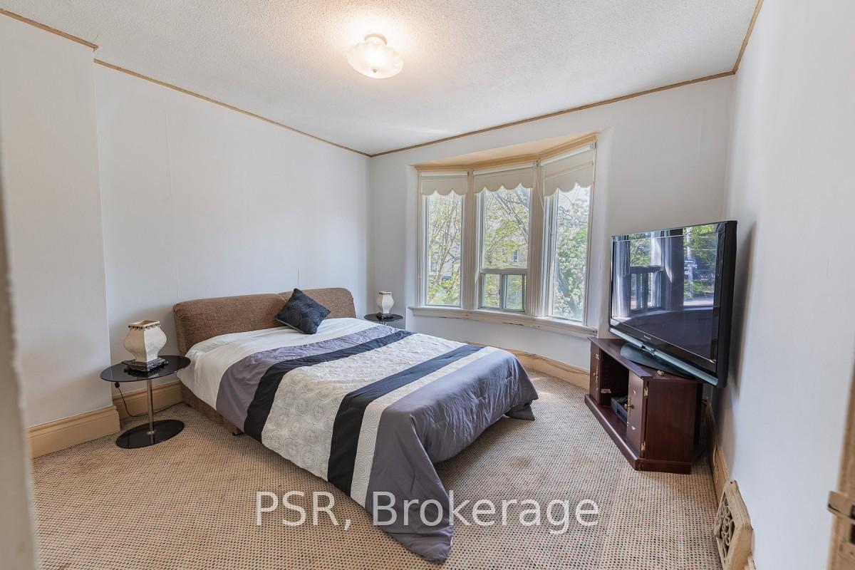Photo 11 of 212 Brock Avenue, Toronto, Little Portugal — HOMEH