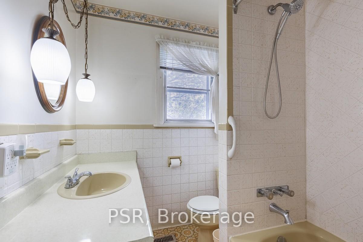 Photo 28 of 212 Brock Avenue, Toronto, Little Portugal — HOMEH