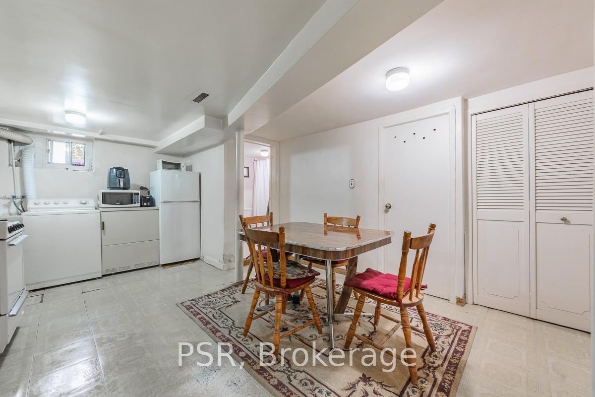 Photo 26 of 212 Brock Avenue, Toronto, Little Portugal — HOMEH