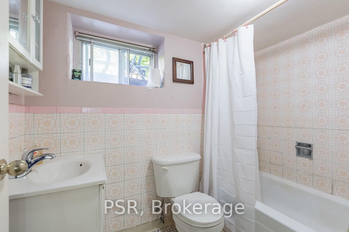 Photo 25 of 212 Brock Avenue, Toronto, Little Portugal — HOMEH