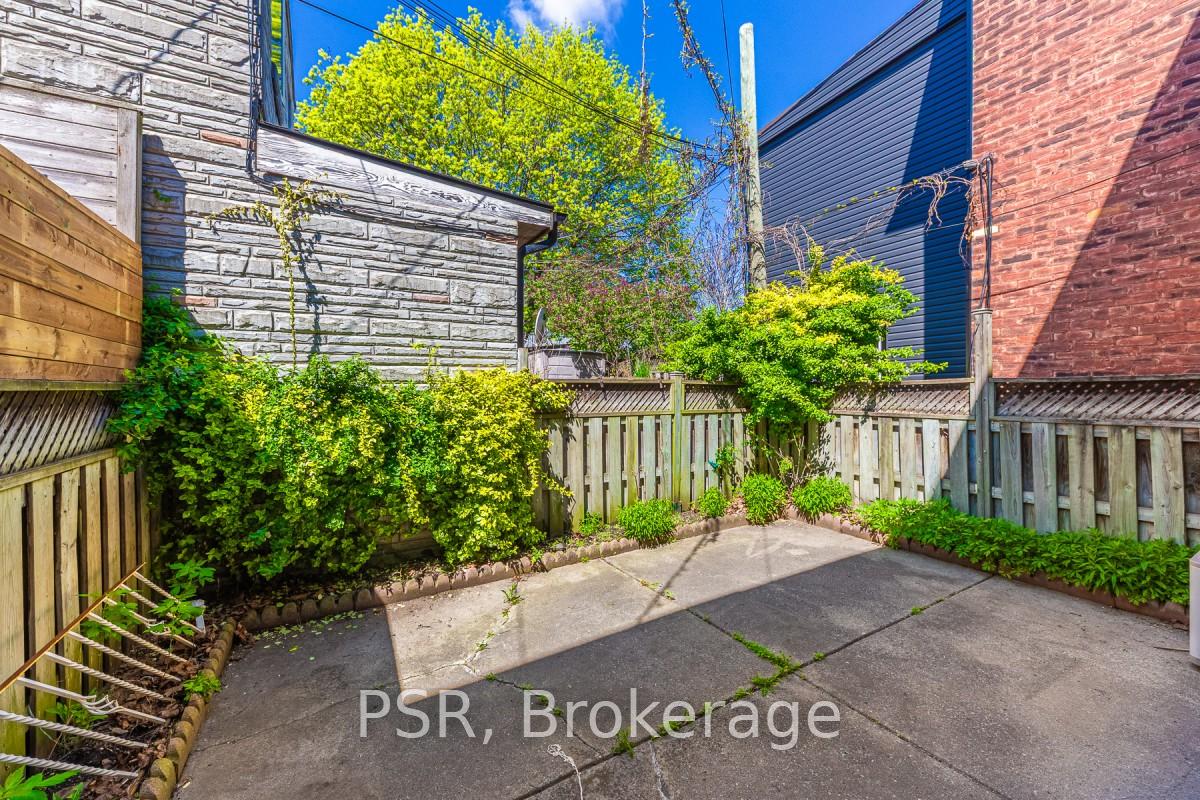 Photo 31 of 212 Brock Avenue, Toronto, Little Portugal — HOMEH