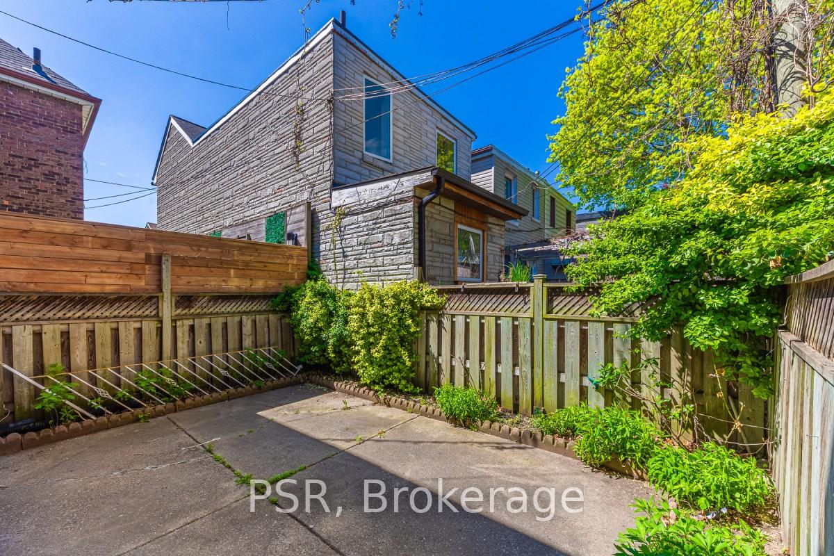 Photo 30 of 212 Brock Avenue, Toronto, Little Portugal — HOMEH