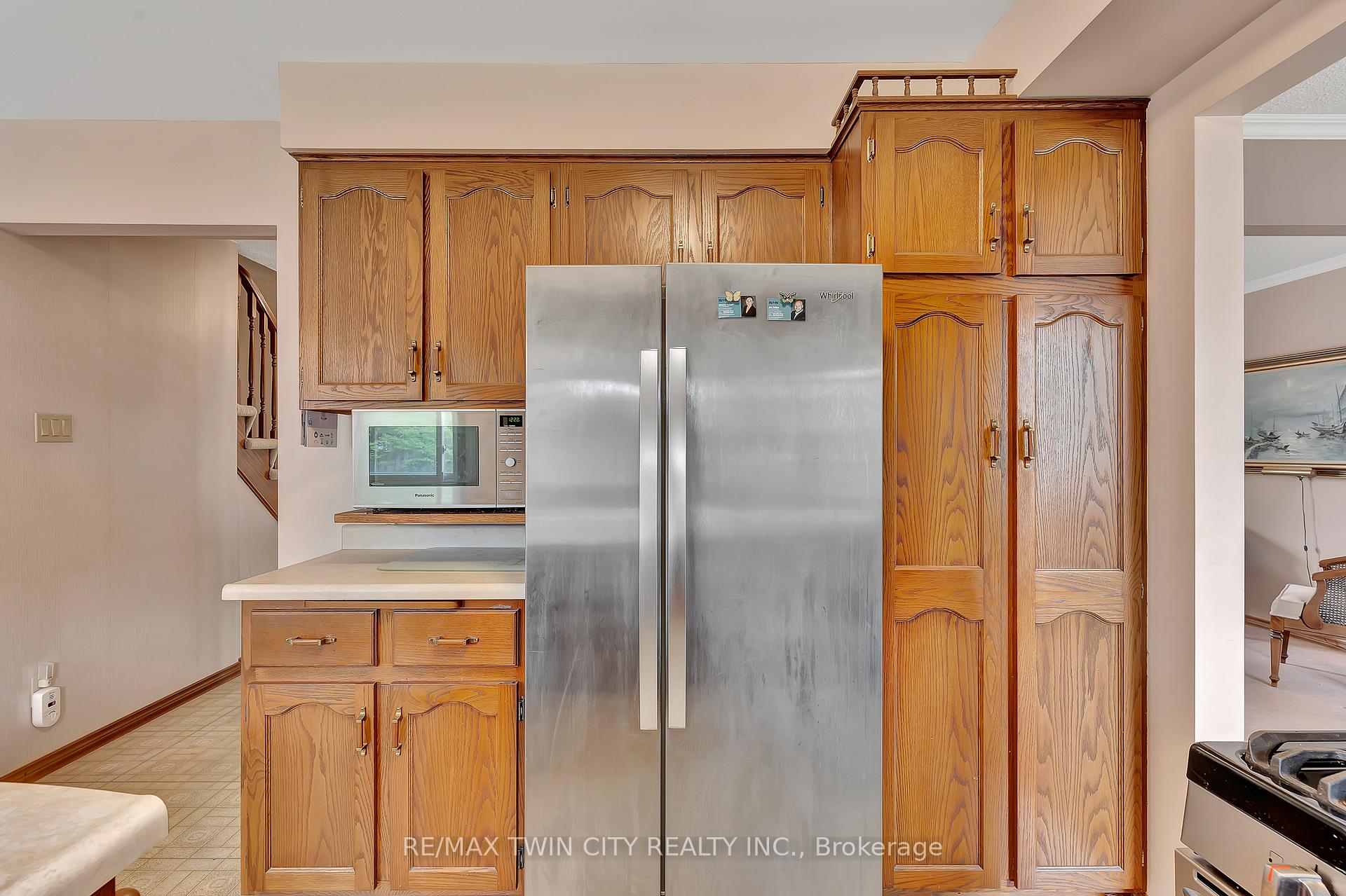 Photo 9 of 331 Auburn Drive, Waterloo — HOMEH