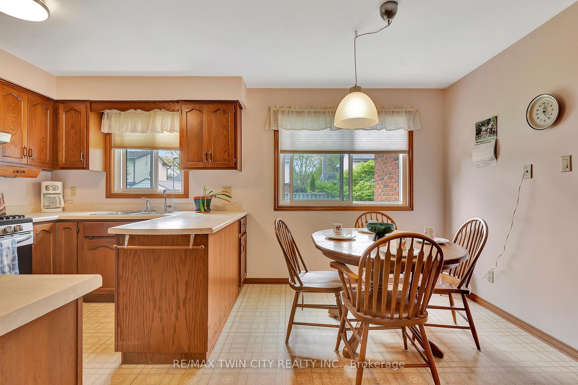 Photo 33 of 331 Auburn Drive, Waterloo — HOMEH
