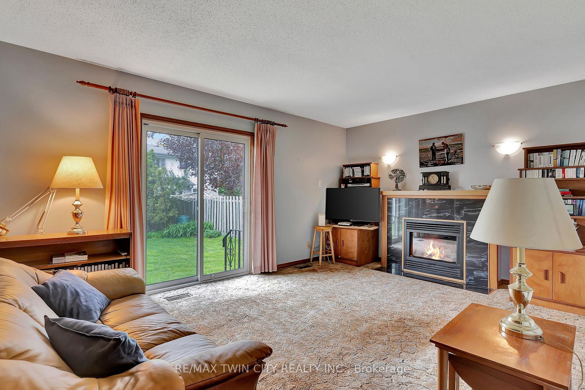 Photo 36 of 331 Auburn Drive, Waterloo — HOMEH