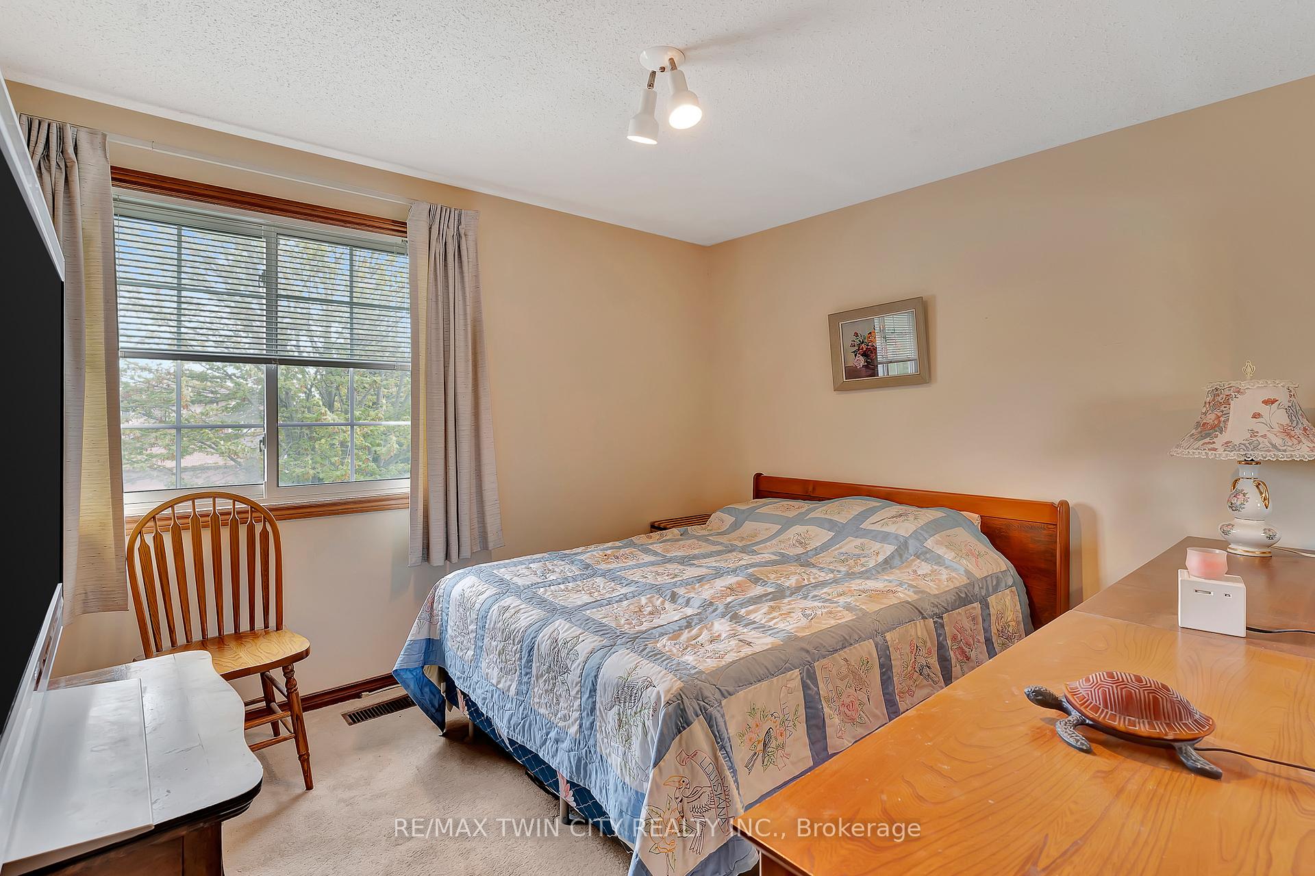 Photo 37 of 331 Auburn Drive, Waterloo — HOMEH