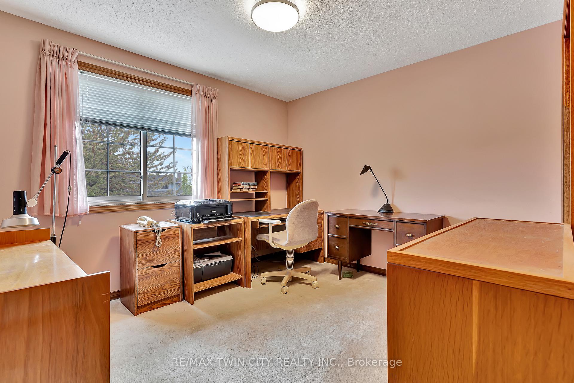 Photo 15 of 331 Auburn Drive, Waterloo — HOMEH