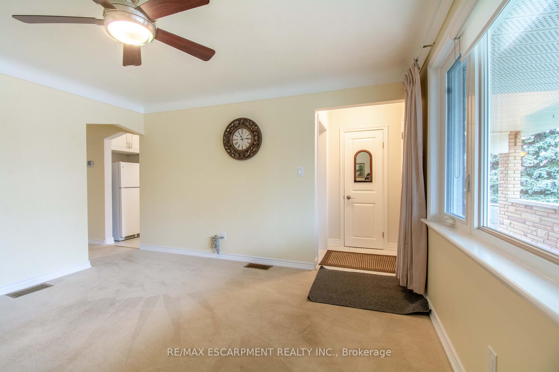 Photo 30 of 111 Castlefield Drive, Hamilton, Hampton Heights — HOMEH
