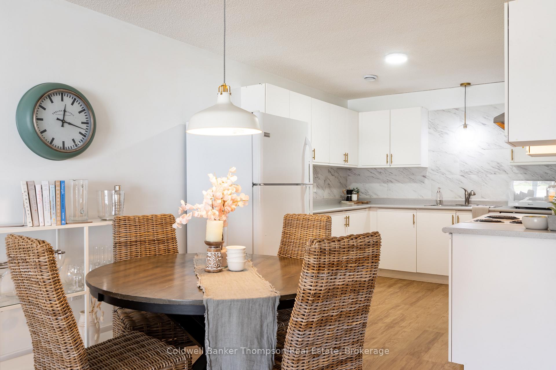 Photo 16 of 14 Pinecone Drive, Bracebridge, Monck (Bracebridge) — HOMEH
