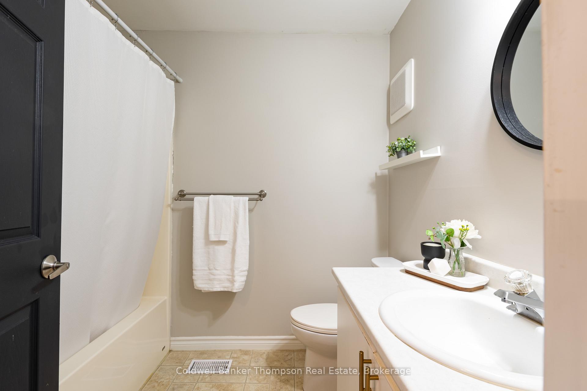 Photo 17 of 14 Pinecone Drive, Bracebridge, Monck (Bracebridge) — HOMEH