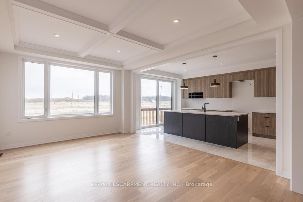 Photo 12 of 19 Blain Drive, Hamilton, Binbrook — HOMEH