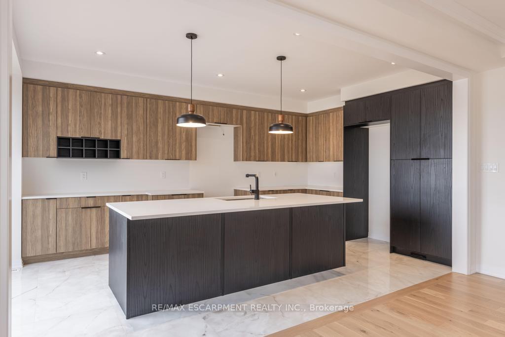 Photo 18 of 19 Blain Drive, Hamilton, Binbrook — HOMEH