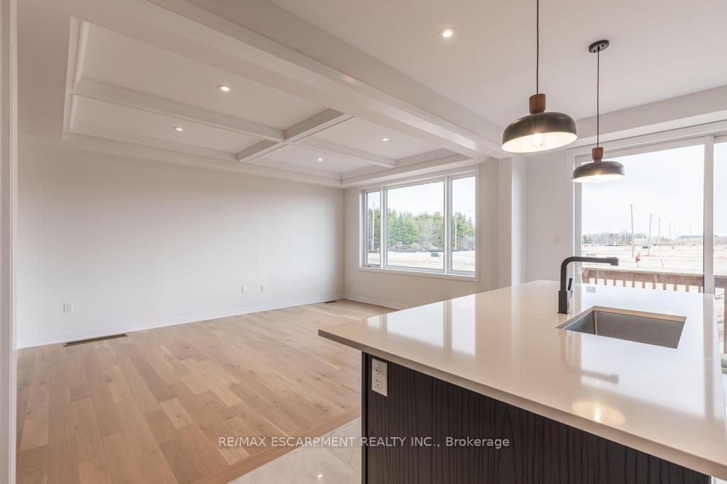 Photo 14 of 19 Blain Drive, Hamilton, Binbrook — HOMEH