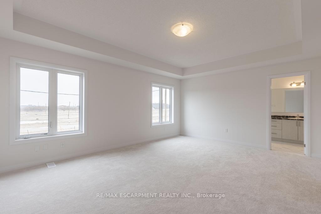 Photo 17 of 19 Blain Drive, Hamilton, Binbrook — HOMEH