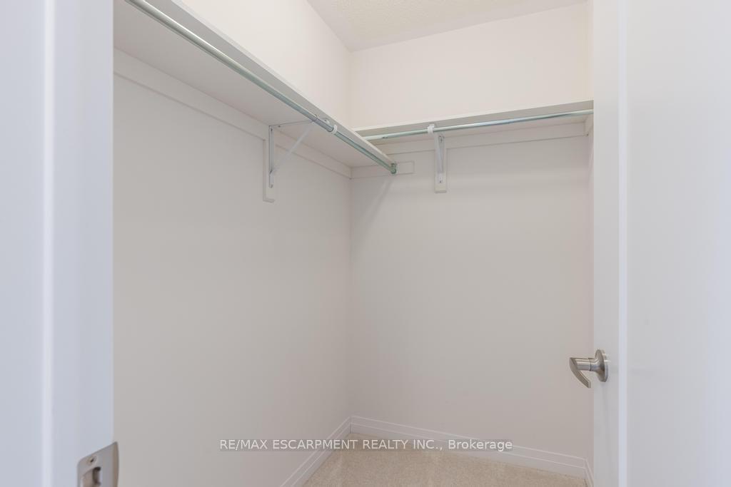 Photo 22 of 19 Blain Drive, Hamilton, Binbrook — HOMEH