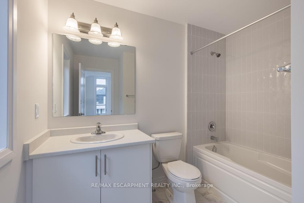 Photo 26 of 19 Blain Drive, Hamilton, Binbrook — HOMEH
