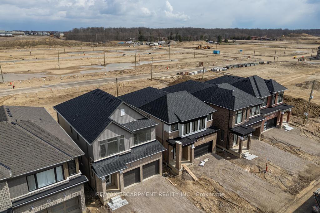 Photo 37 of 19 Blain Drive, Hamilton, Binbrook — HOMEH