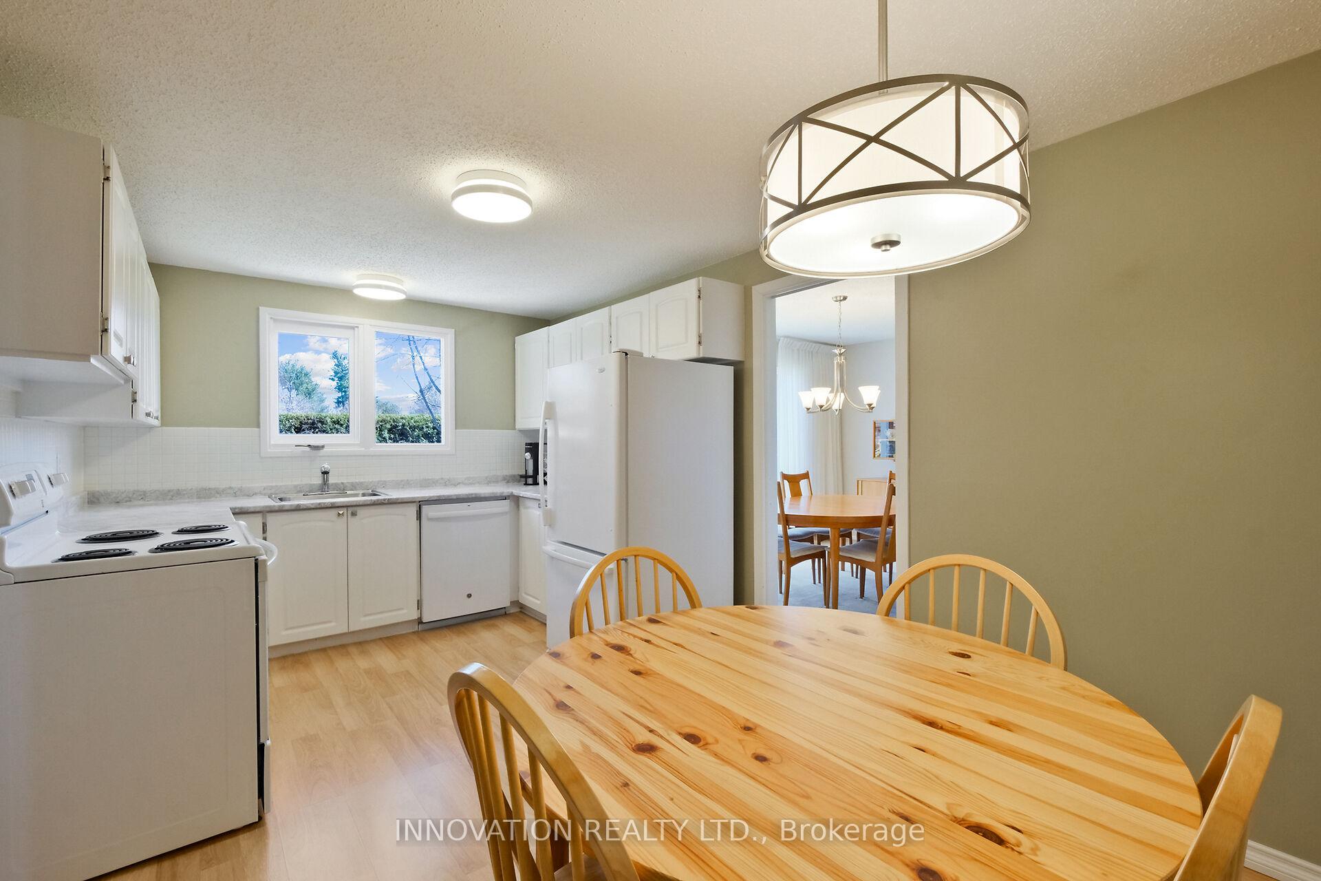 Photo 15 of 12 Selwyn Crescent, Ottawa, Kanata - Beaverbrook — HOMEH