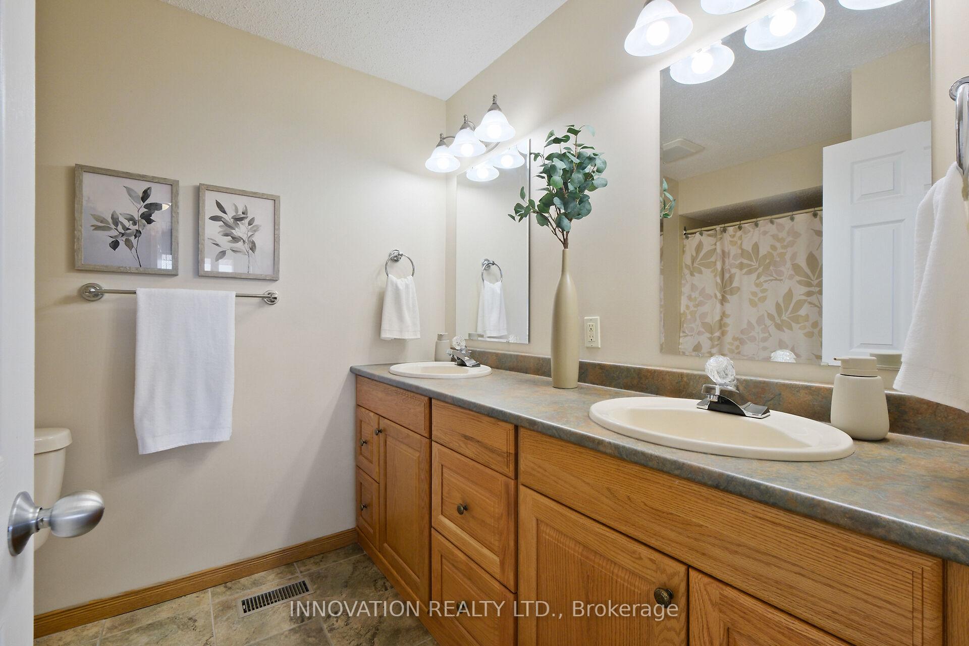Photo 19 of 12 Selwyn Crescent, Ottawa, Kanata - Beaverbrook — HOMEH