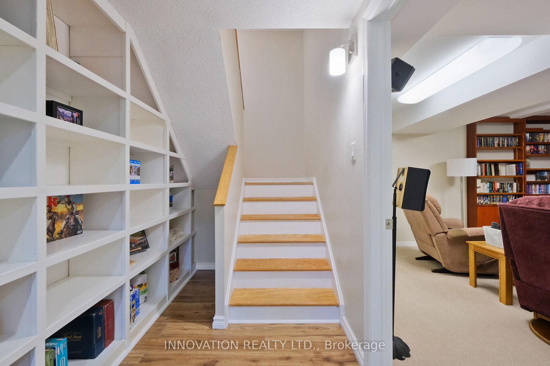 Photo 10 of 12 Selwyn Crescent, Ottawa, Kanata - Beaverbrook — HOMEH