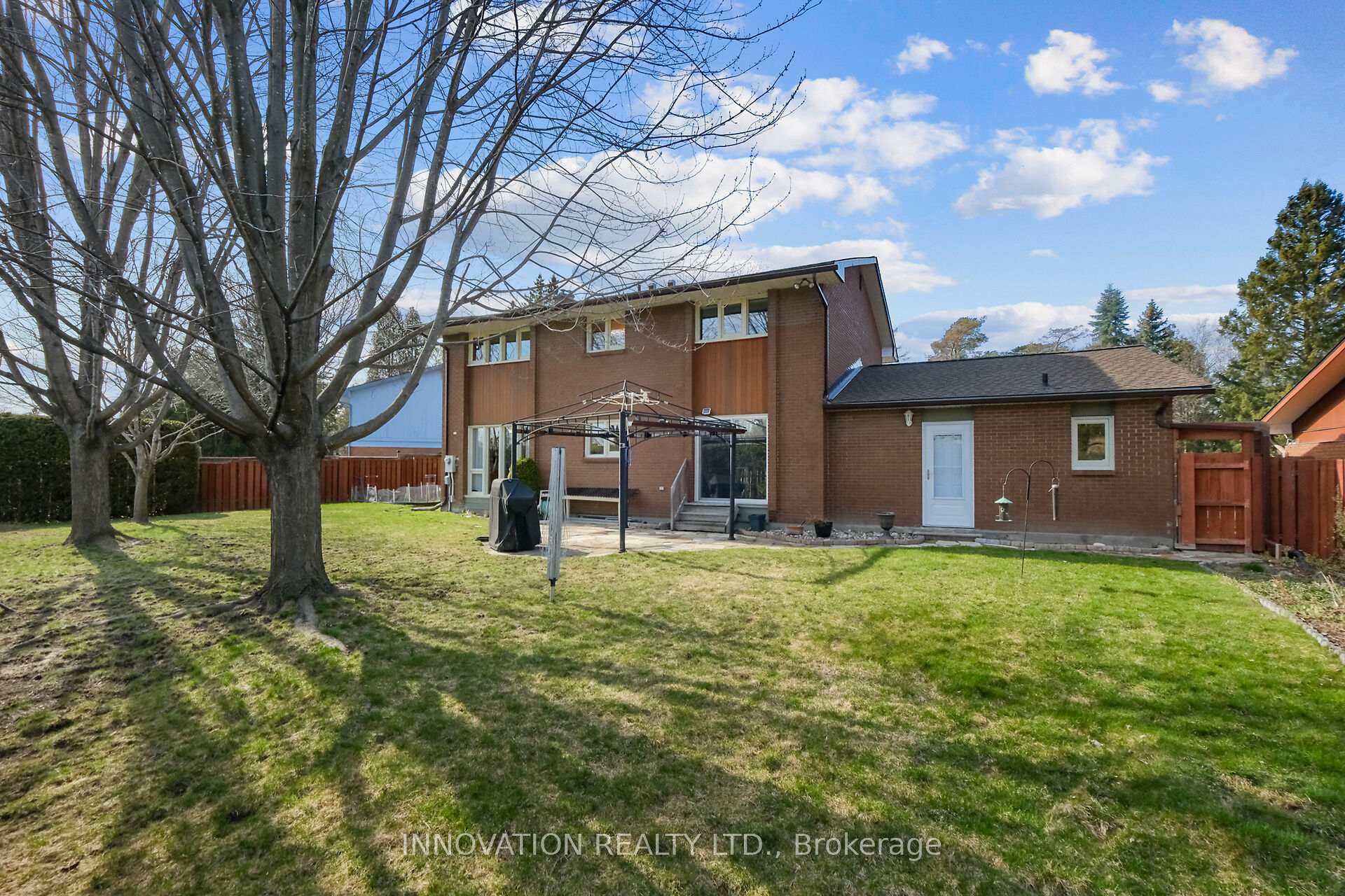 Photo 13 of 12 Selwyn Crescent, Ottawa, Kanata - Beaverbrook — HOMEH