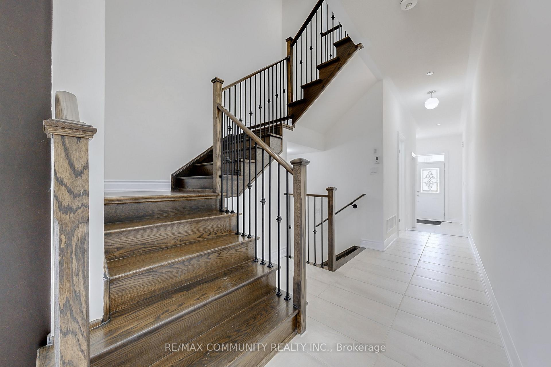 Photo 16 of 33 Erintol Way, Markham, Cedarwood — HOMEH