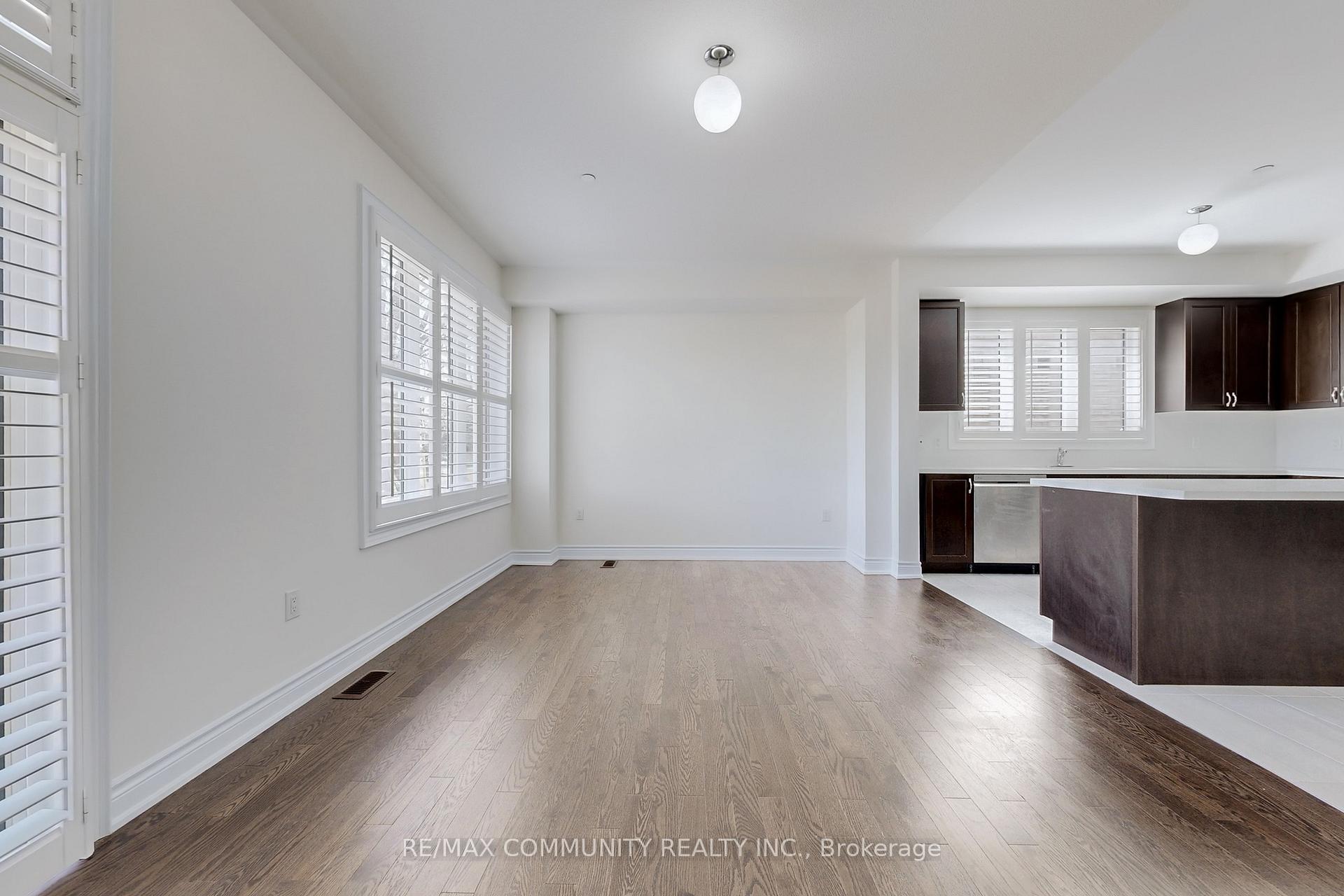 Photo 7 of 33 Erintol Way, Markham, Cedarwood — HOMEH