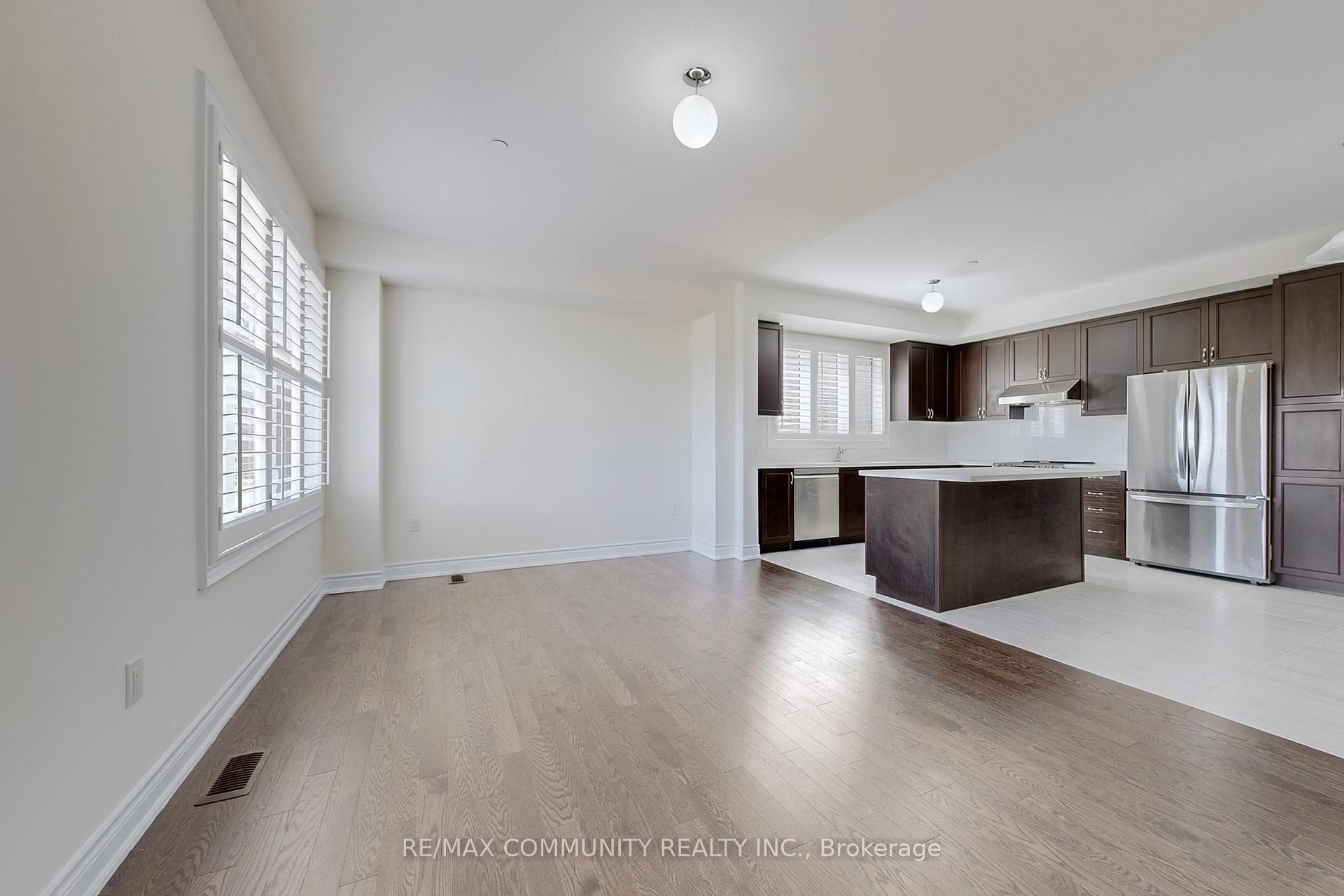 Photo 12 of 33 Erintol Way, Markham, Cedarwood — HOMEH