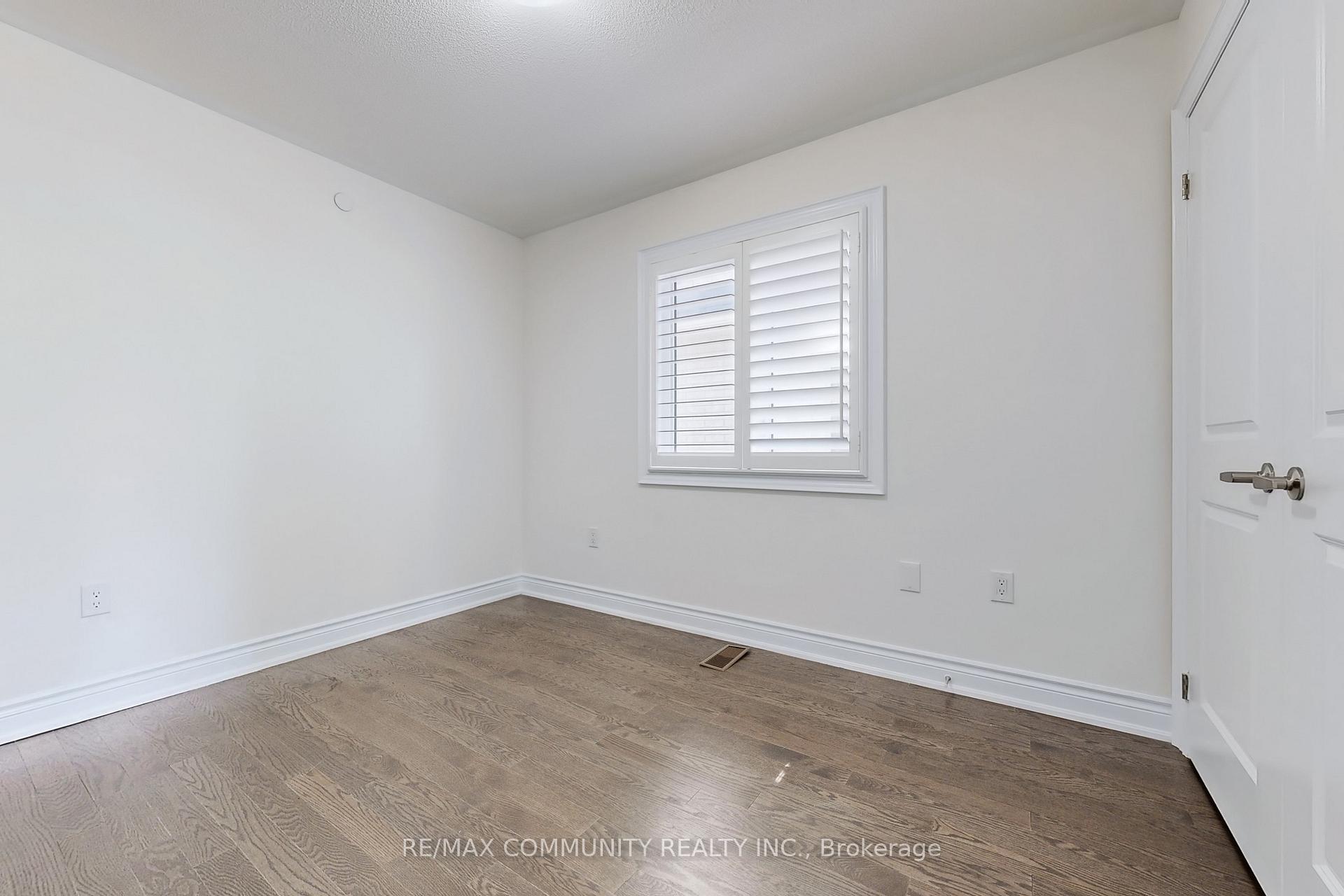 Photo 13 of 33 Erintol Way, Markham, Cedarwood — HOMEH