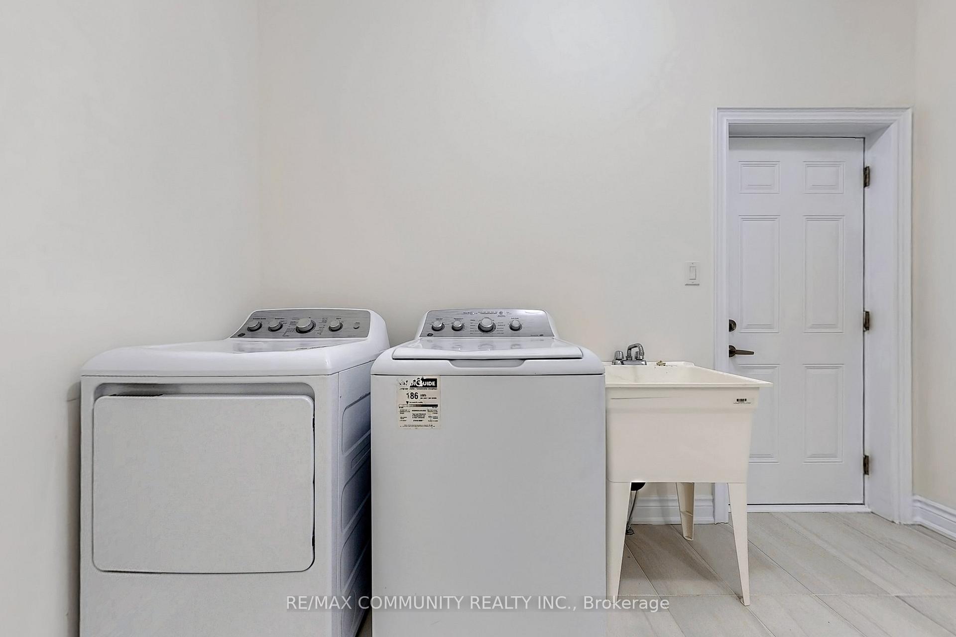 Photo 25 of 33 Erintol Way, Markham, Cedarwood — HOMEH