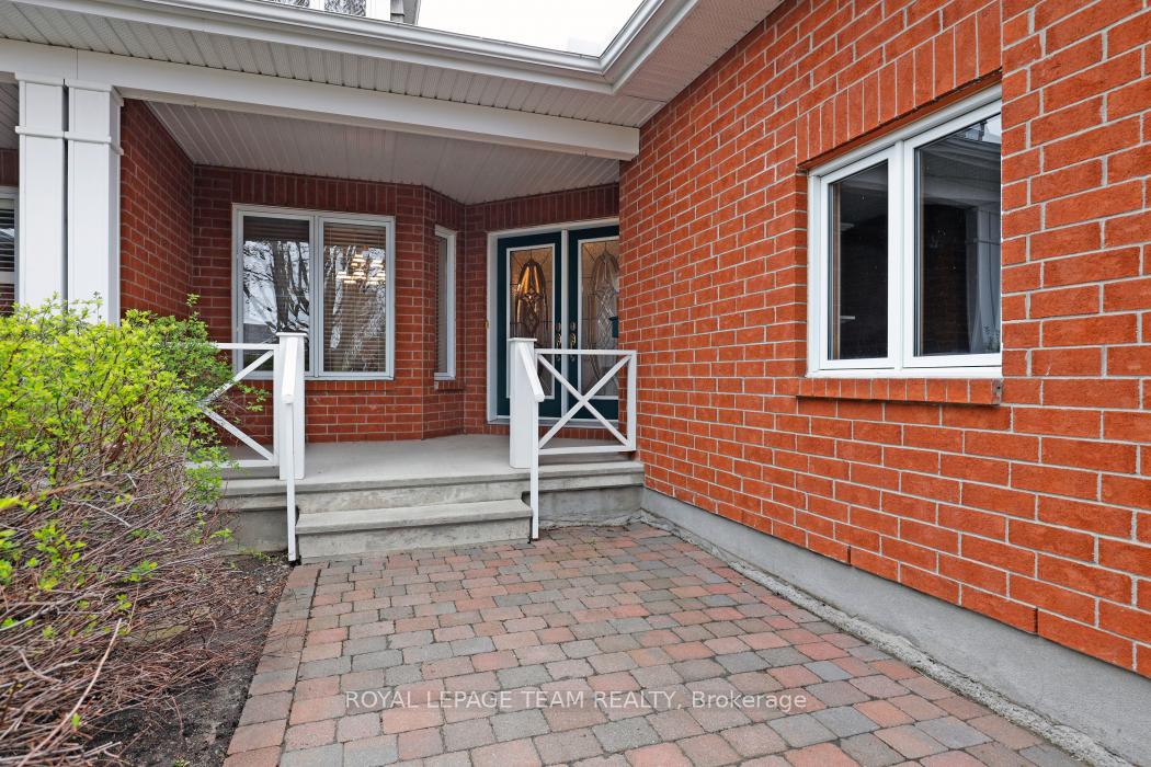 Photo 7 of 4286 Green Gables Lane, Ottawa, Riverside South/Gloucester Glen — HOMEH