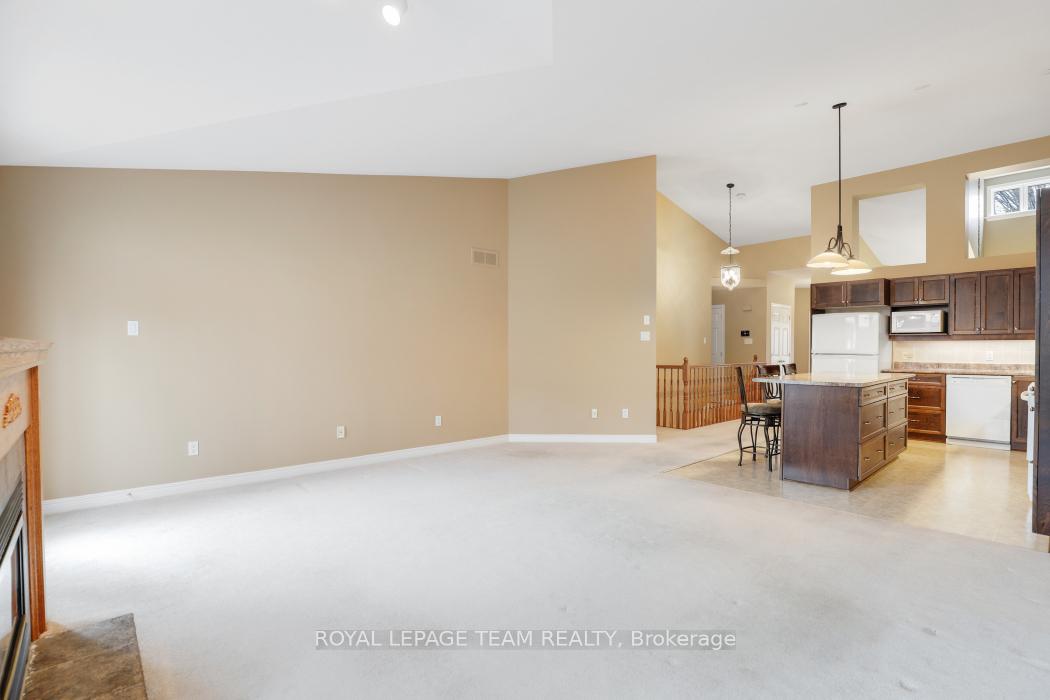Photo 13 of 4286 Green Gables Lane, Ottawa, Riverside South/Gloucester Glen — HOMEH