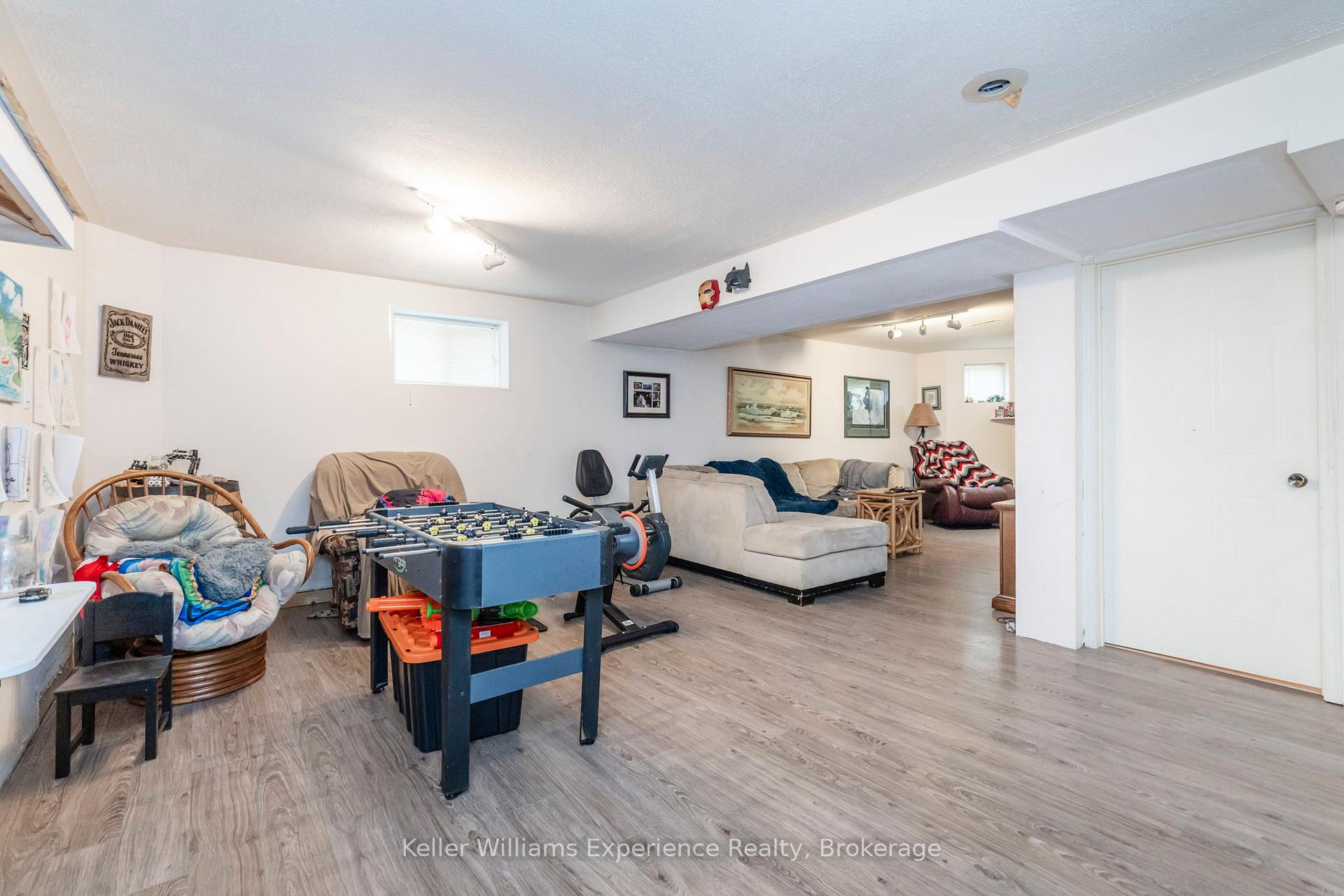 Photo 6 of 50 Leo Boulevard, Wasaga Beach — HOMEH