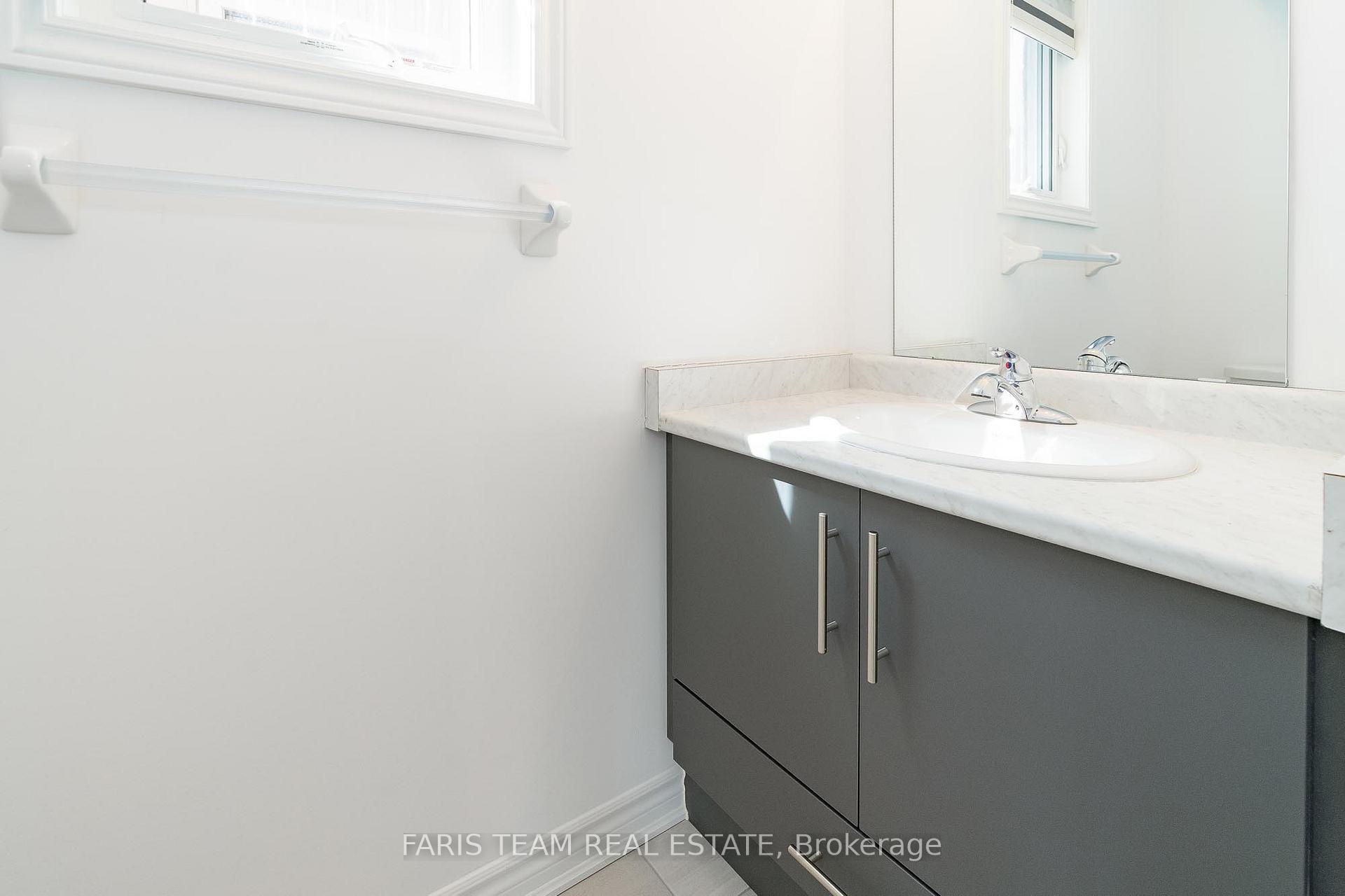 Photo 3 of 48 Tracey Lane, Collingwood — HOMEH