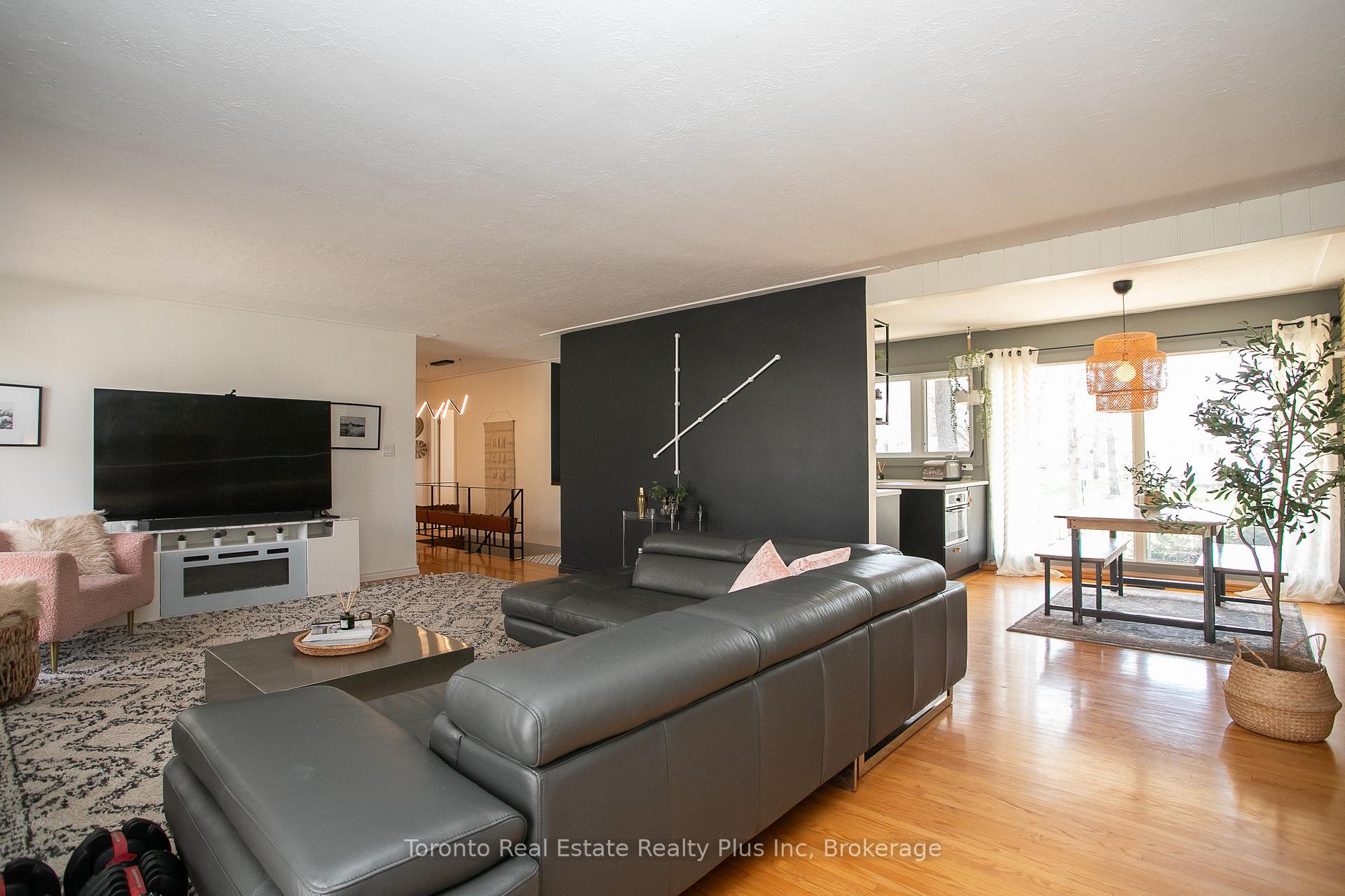Photo 6 of 50 Tadcaster Place, Sault Ste Marie, West — HOMEH