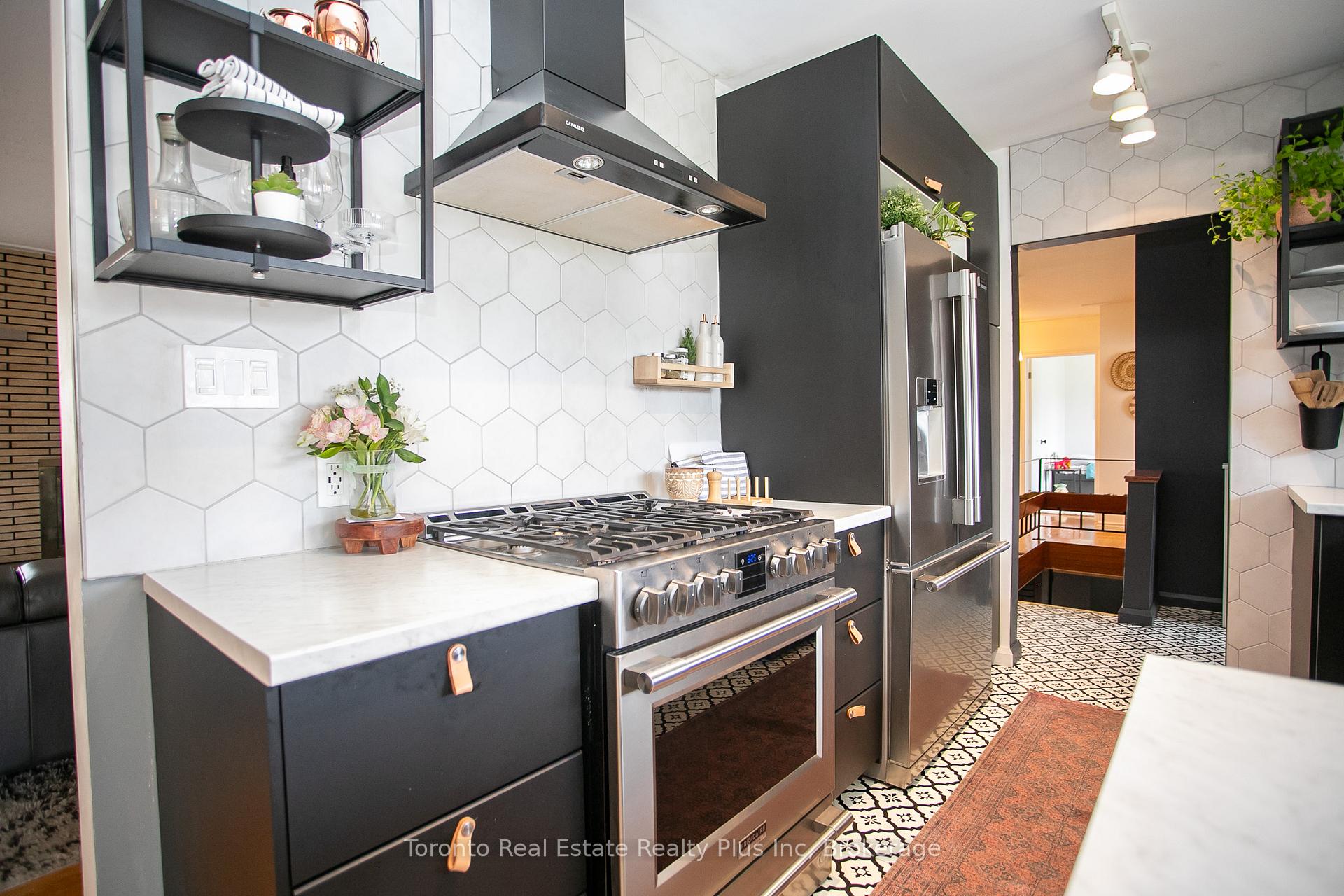 Photo 9 of 50 Tadcaster Place, Sault Ste Marie, West — HOMEH