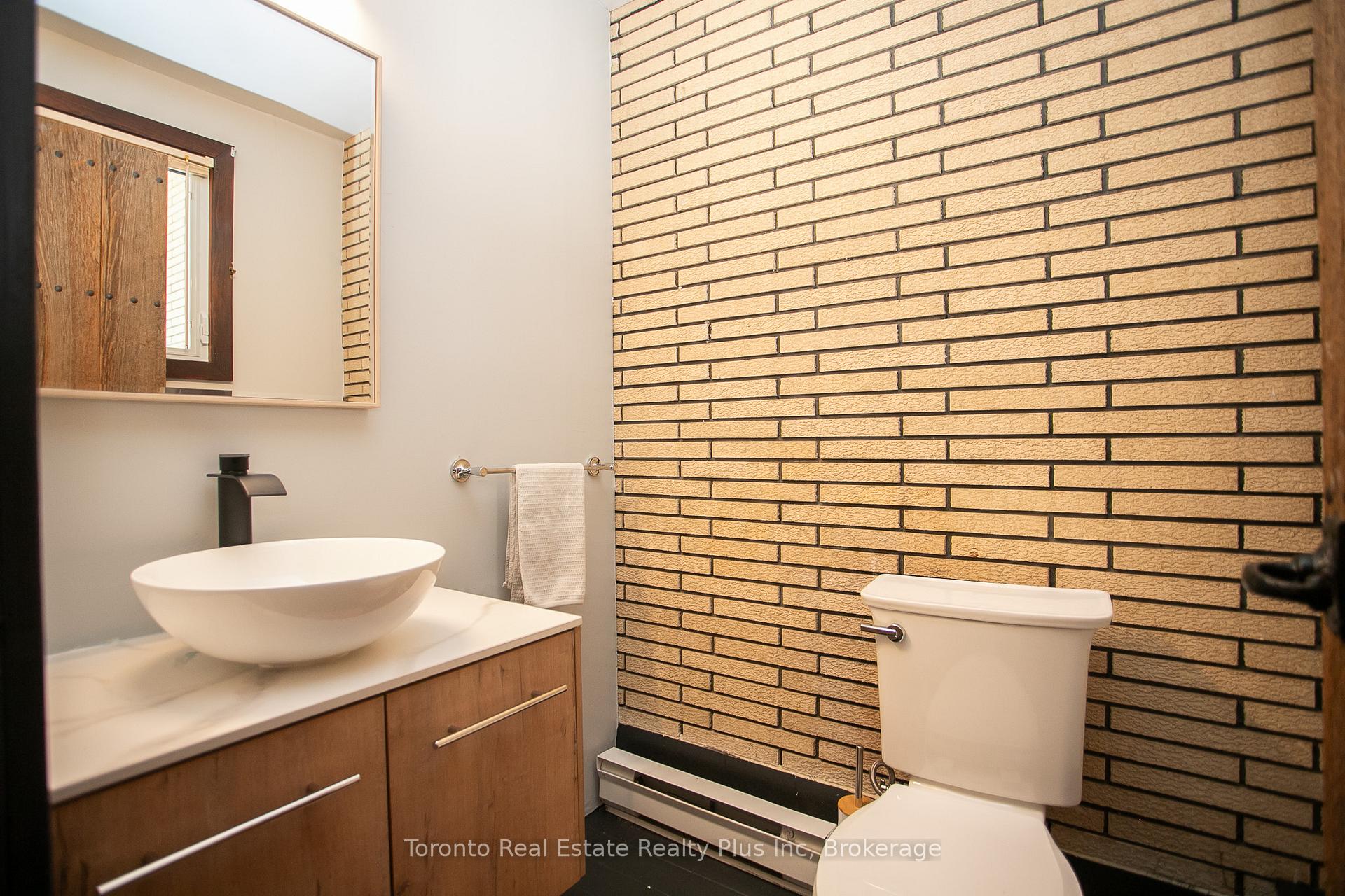 Photo 10 of 50 Tadcaster Place, Sault Ste Marie, West — HOMEH