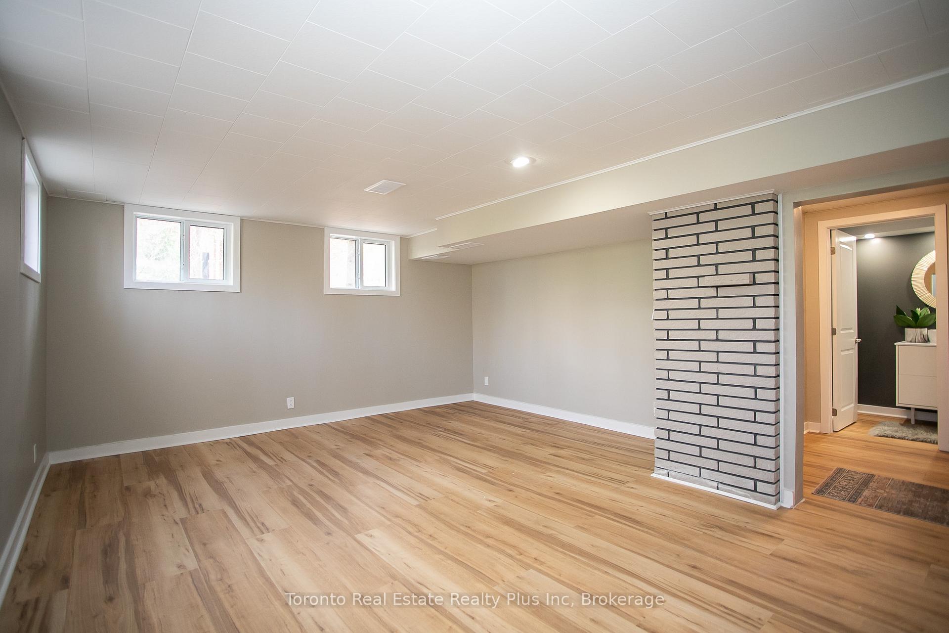 Photo 11 of 50 Tadcaster Place, Sault Ste Marie, West — HOMEH