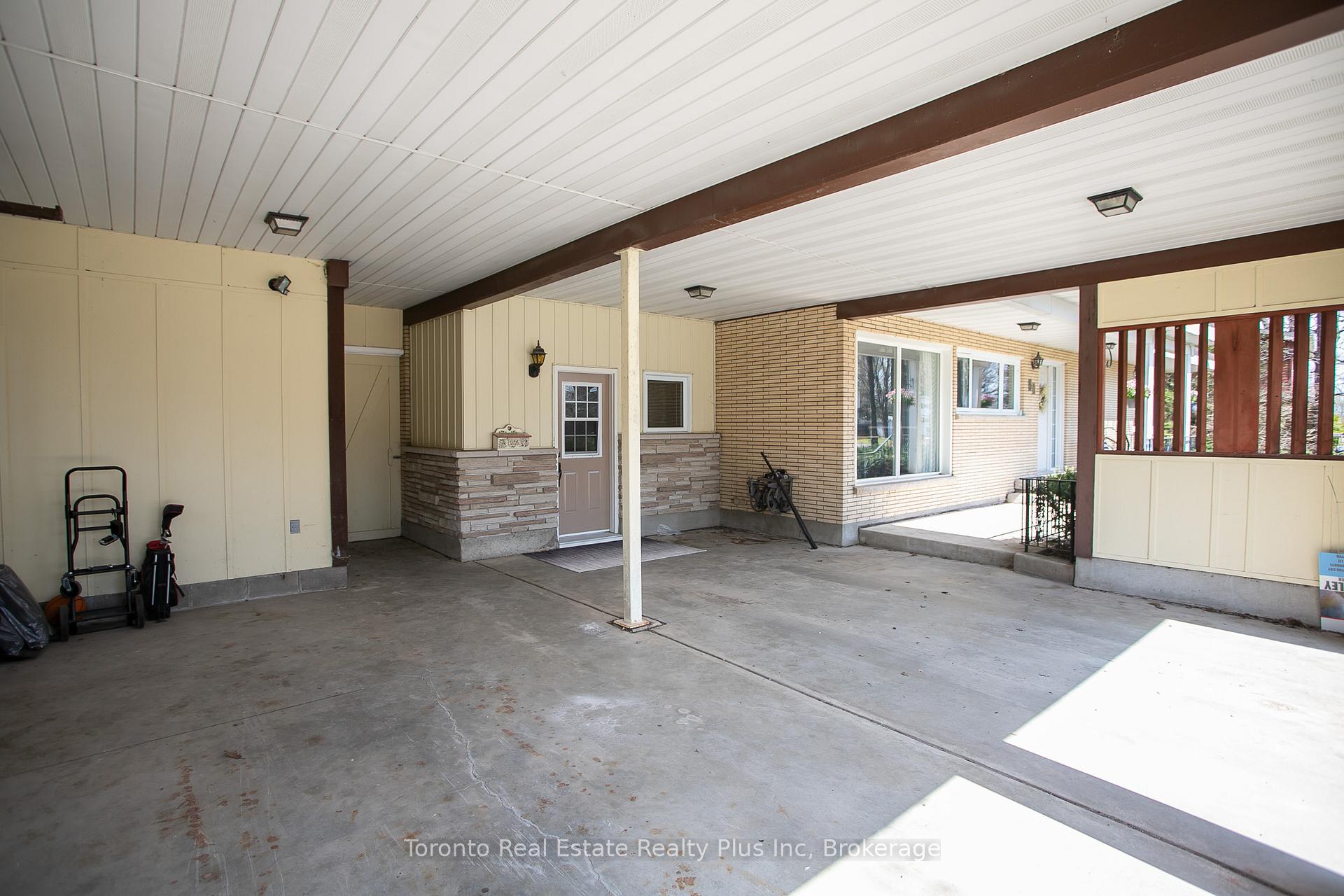 Photo 19 of 50 Tadcaster Place, Sault Ste Marie, West — HOMEH