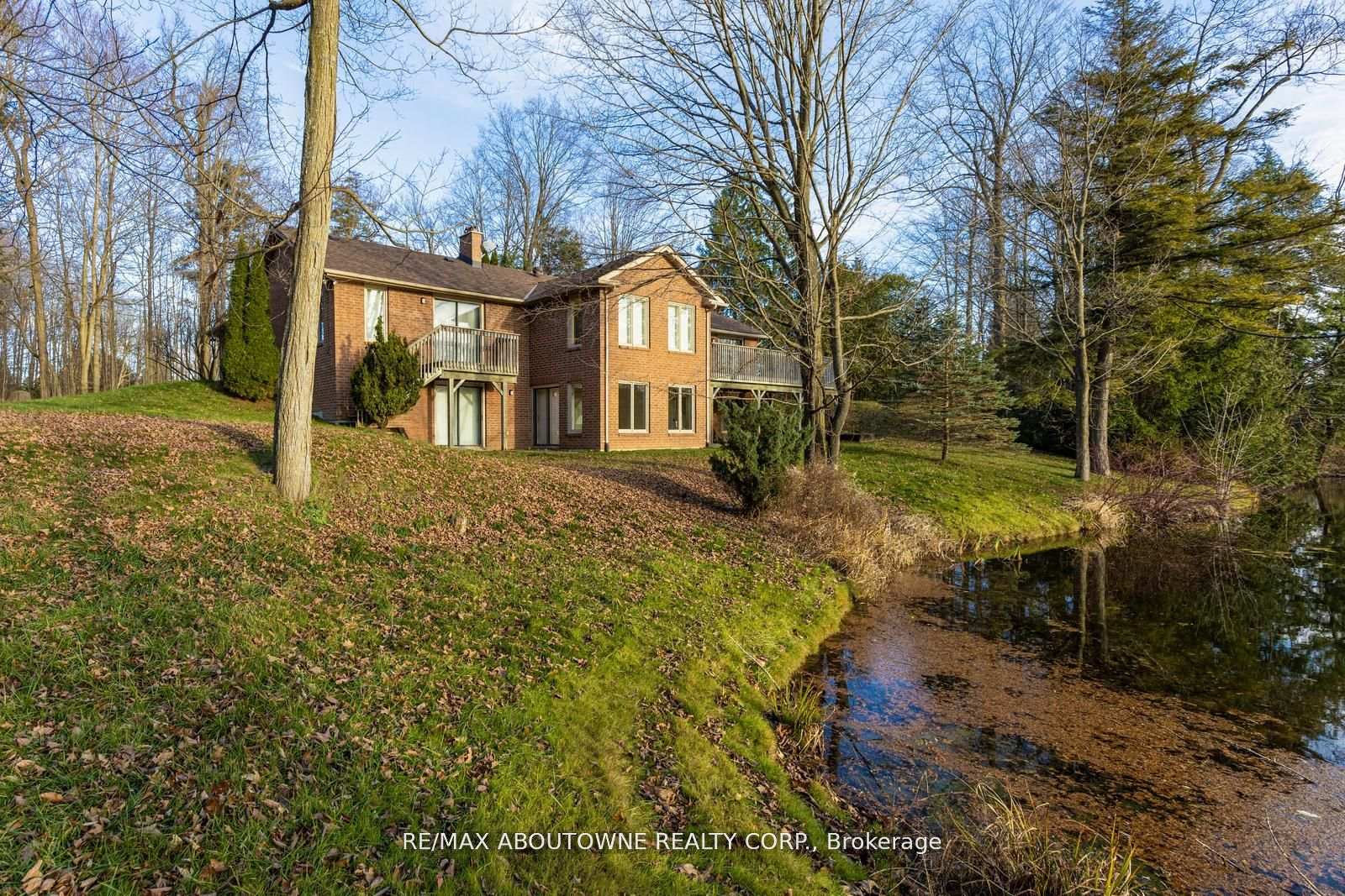 Photo 12 of 22 Matson Drive, Caledon, Palgrave — HOMEH