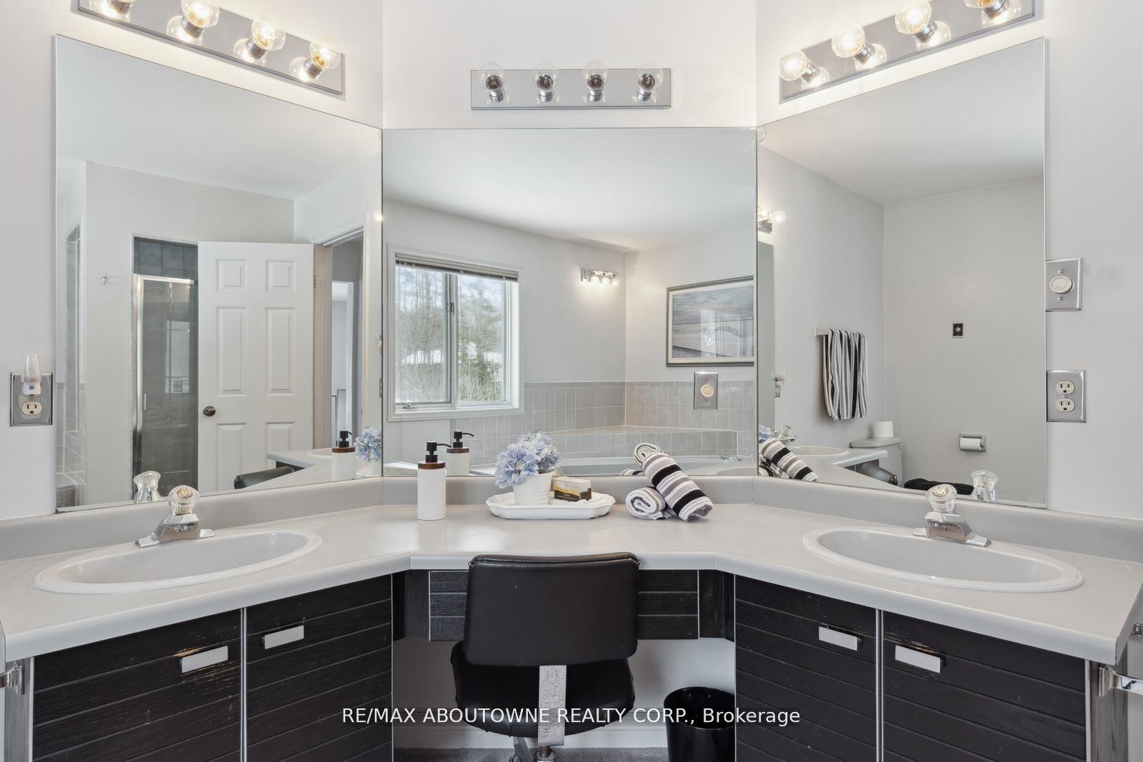 Photo 14 of 22 Matson Drive, Caledon, Palgrave — HOMEH