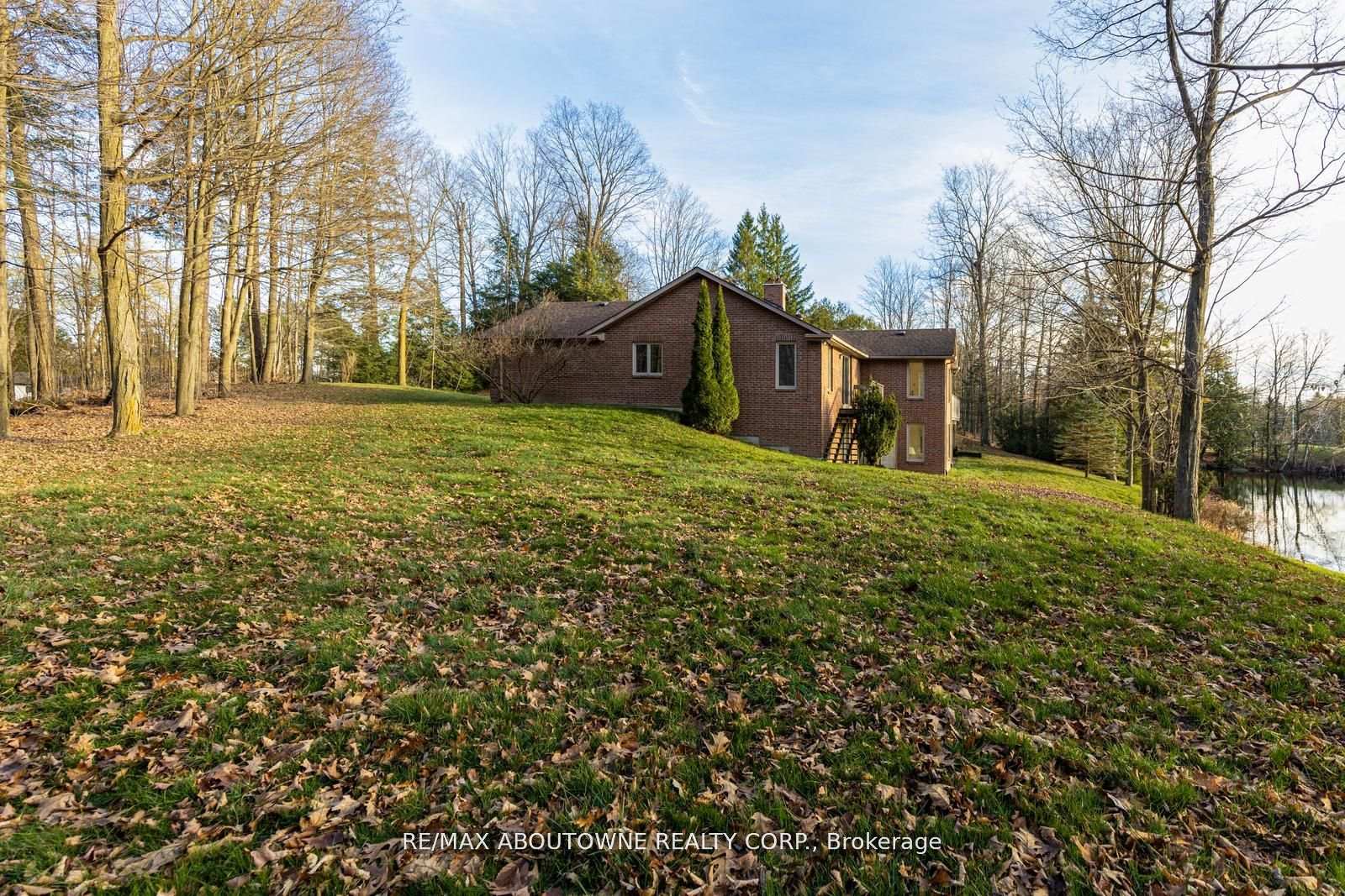 Photo 33 of 22 Matson Drive, Caledon, Palgrave — HOMEH
