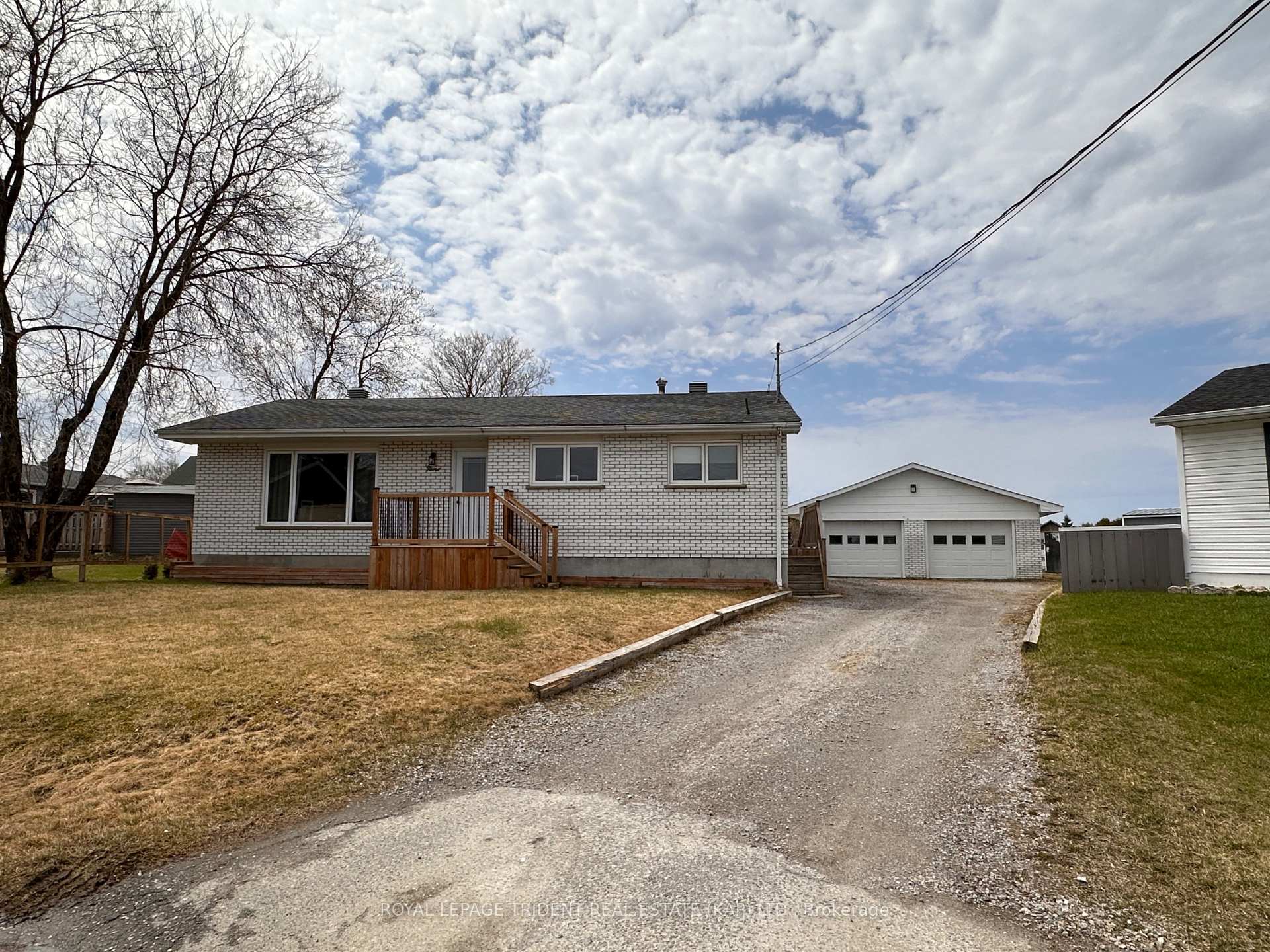 Photo 1 of 9 Hudson Place, Kapuskasing — HOMEH