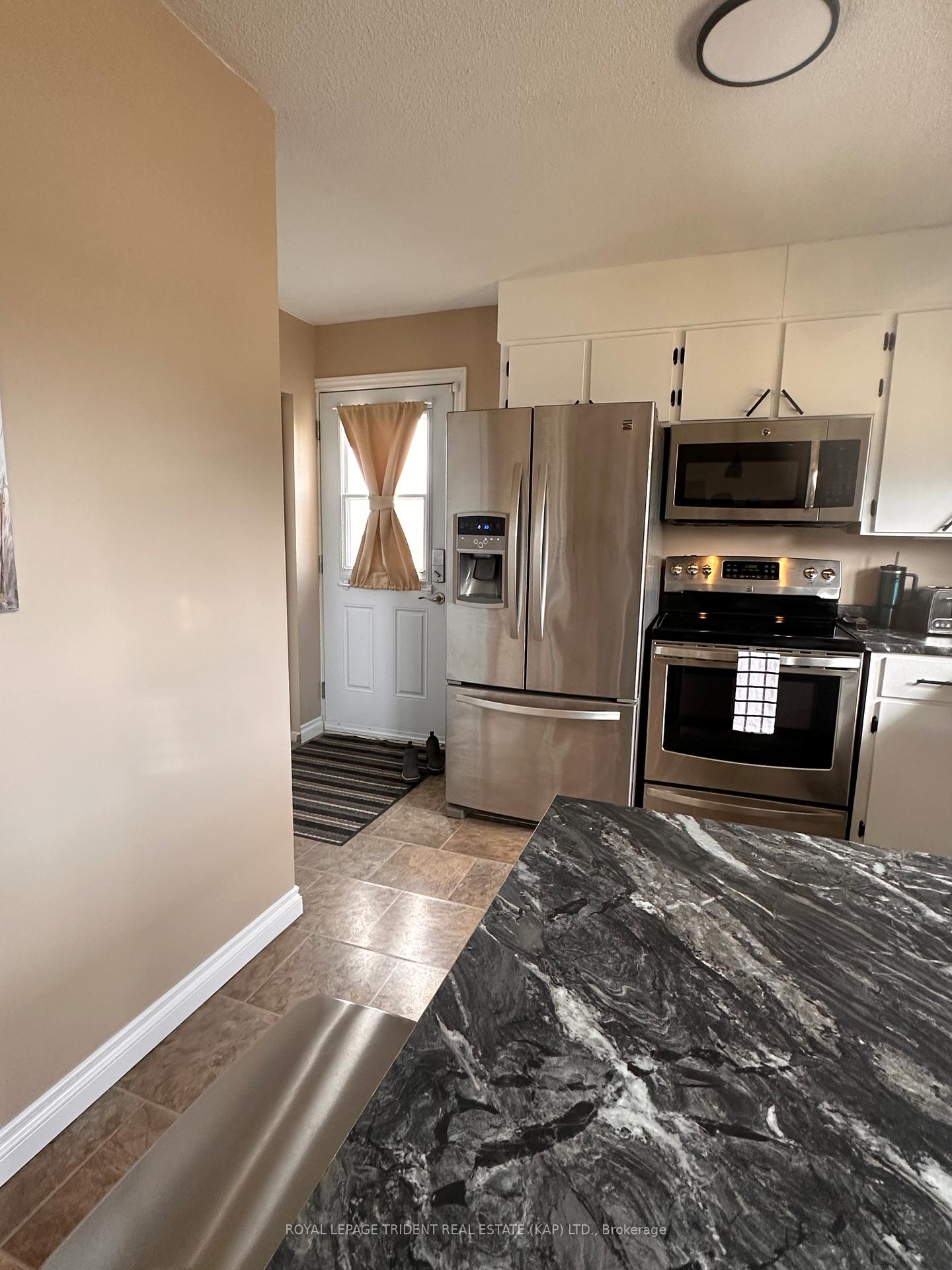 Photo 10 of 9 Hudson Place, Kapuskasing — HOMEH