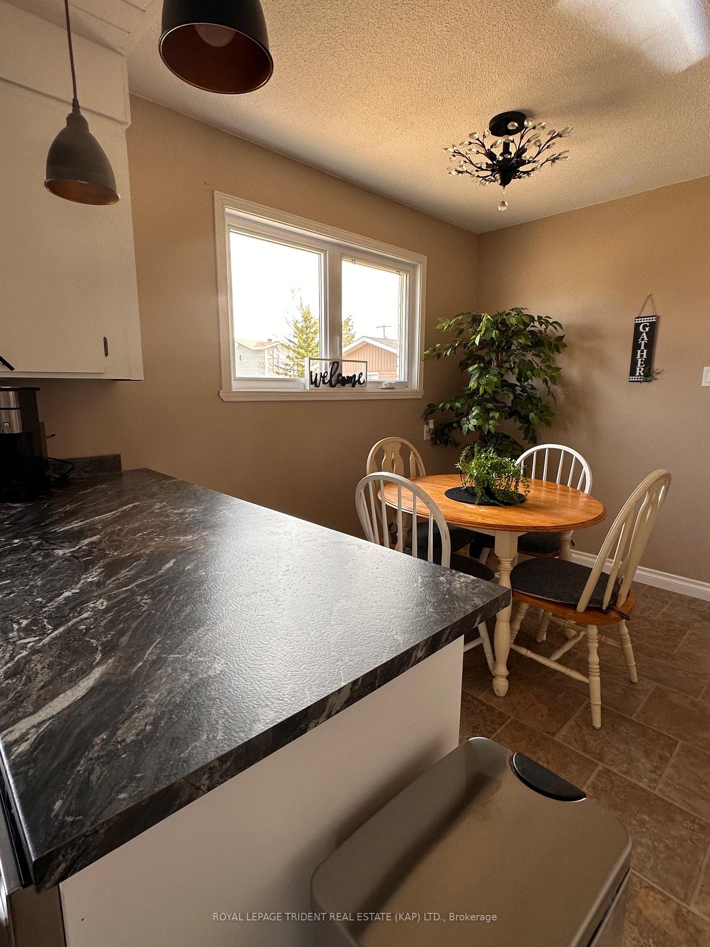Photo 8 of 9 Hudson Place, Kapuskasing — HOMEH