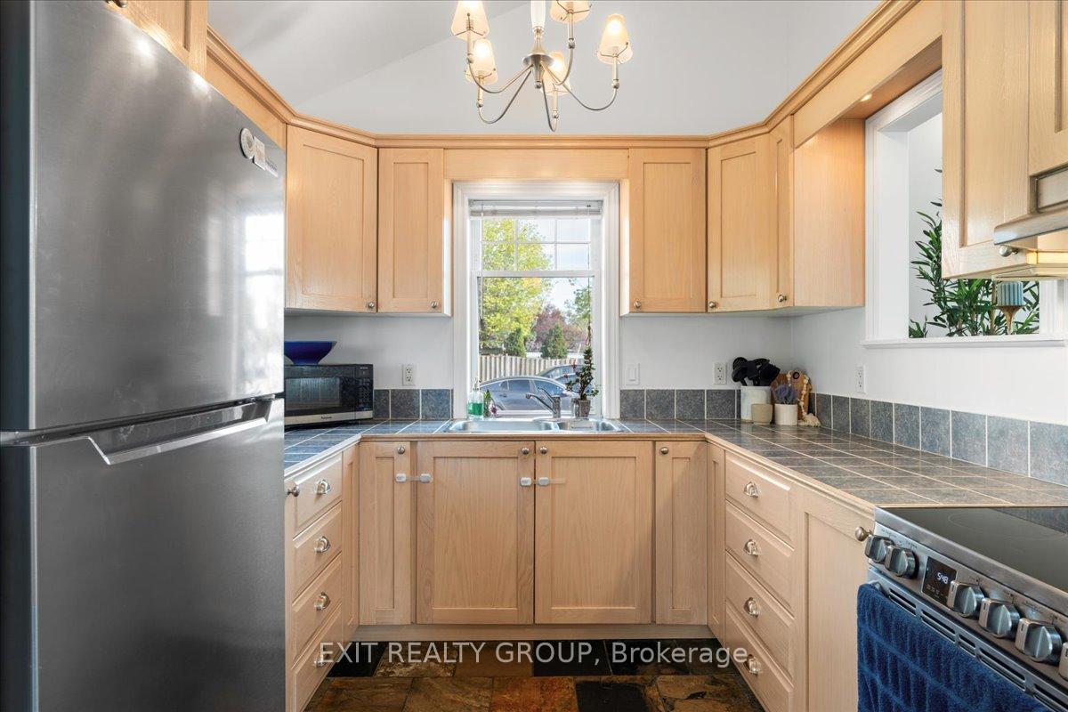 Photo 11 of 162 West Street, Quinte West, Murray Ward — HOMEH
