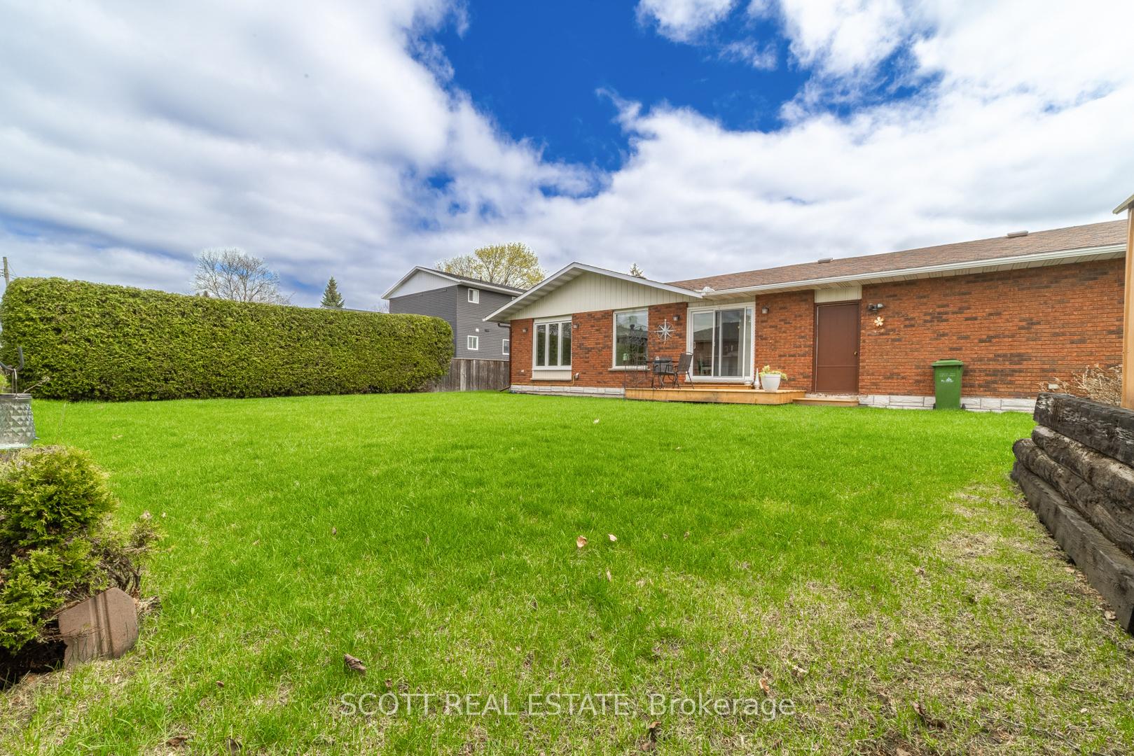 Photo 37 of 404 Broadview Drive, Pembroke — HOMEH